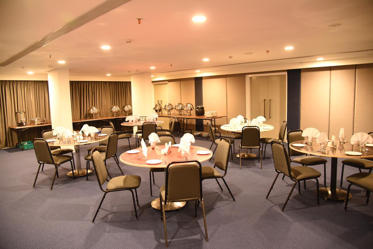 The Port Hotel Βιζαχαπατνάμ Εξωτερικό φωτογραφία