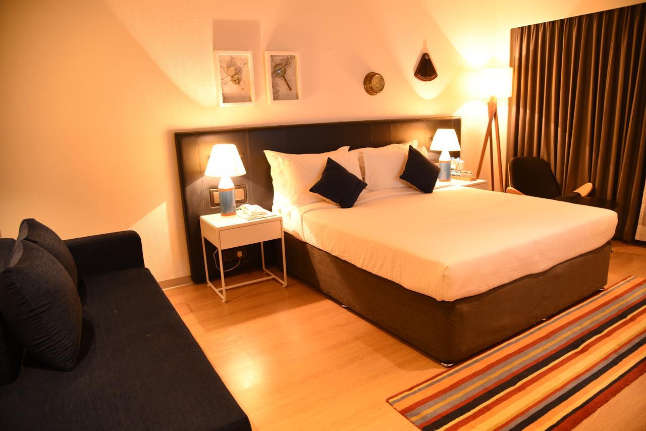 The Port Hotel Βιζαχαπατνάμ Εξωτερικό φωτογραφία