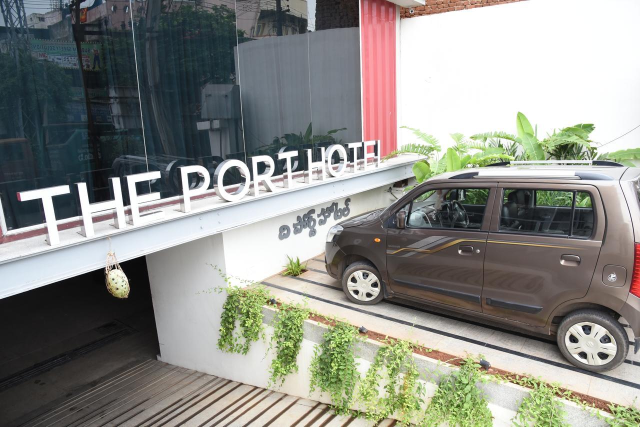 The Port Hotel Βιζαχαπατνάμ Εξωτερικό φωτογραφία