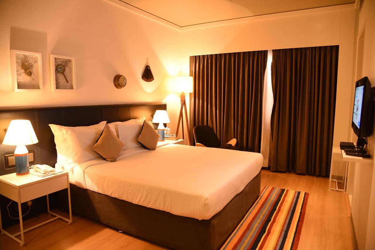 The Port Hotel Βιζαχαπατνάμ Εξωτερικό φωτογραφία